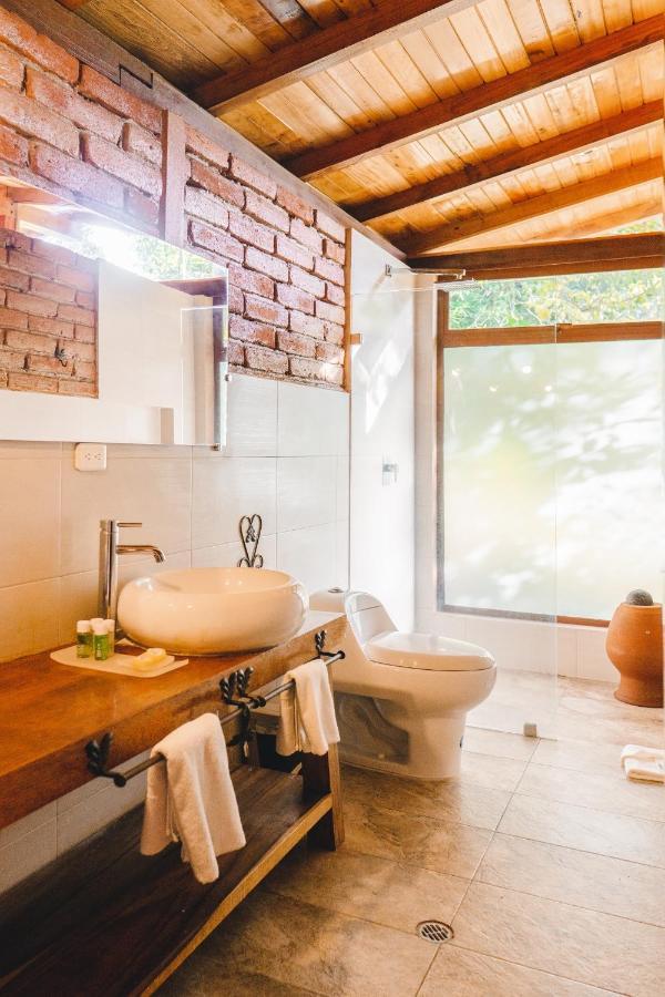 Piripe Wellness Lodge Pacto Ngoại thất bức ảnh