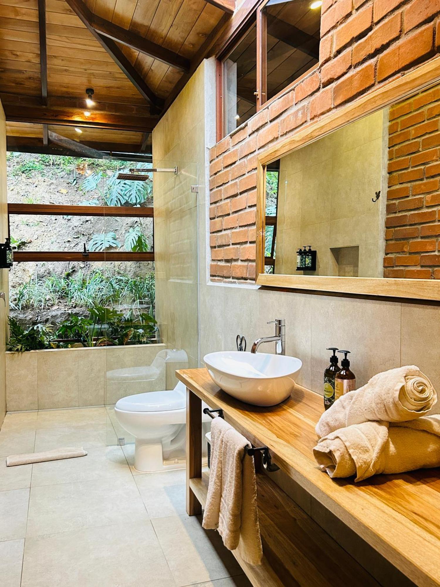 Piripe Wellness Lodge Pacto Ngoại thất bức ảnh
